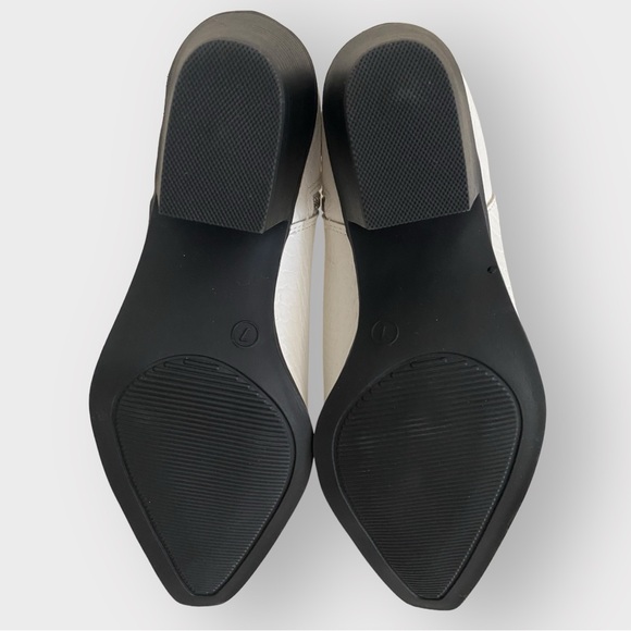 NWOT Just Fab White Pointed Toe Booties | Size 7 - Picture 6 of 6